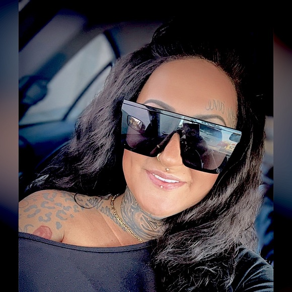 Meet your Posher, Kara - Picture 1 of 1